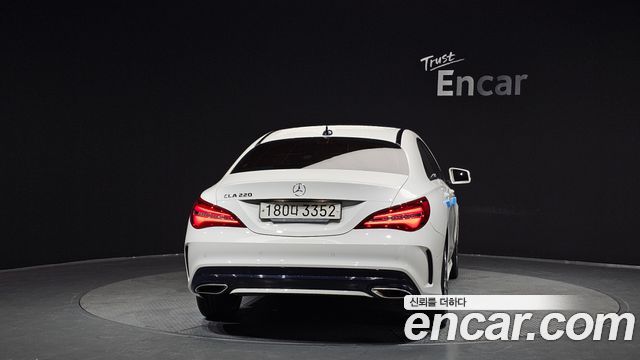 Mercedes-Benz CLA-Class CLA220 AMG Line