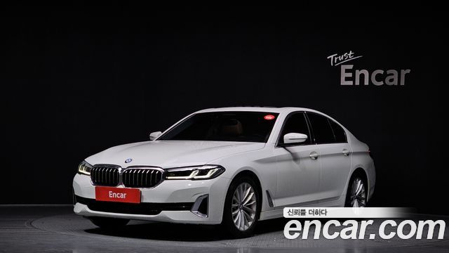 BMW 5-Series 520i Luxury