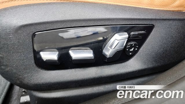 BMW 5-Series 520i Luxury
