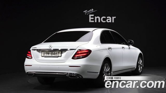 Mercedes-Benz E-Class E220d Exclusive
