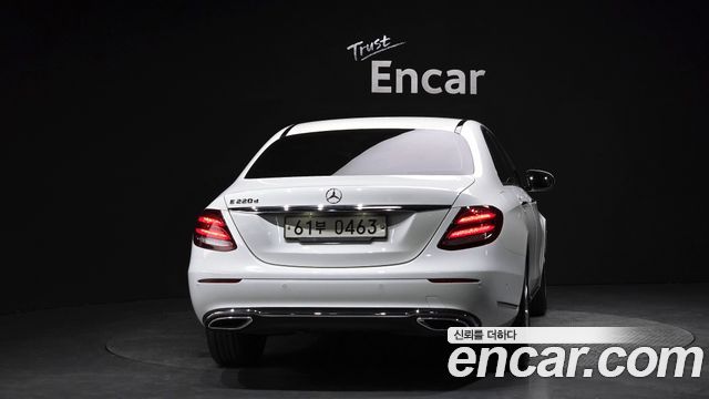 Mercedes-Benz E-Class E220d Exclusive