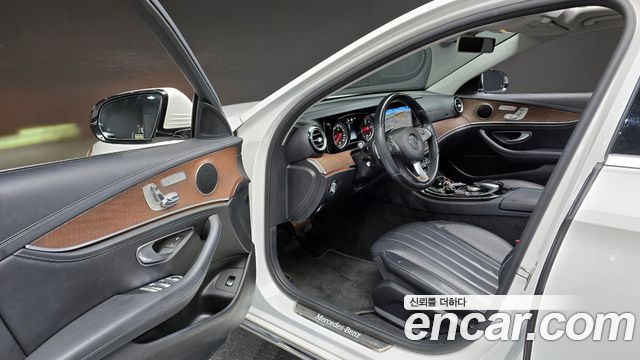 Mercedes-Benz E-Class E220d Exclusive