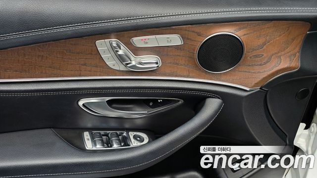 Mercedes-Benz E-Class E220d Exclusive