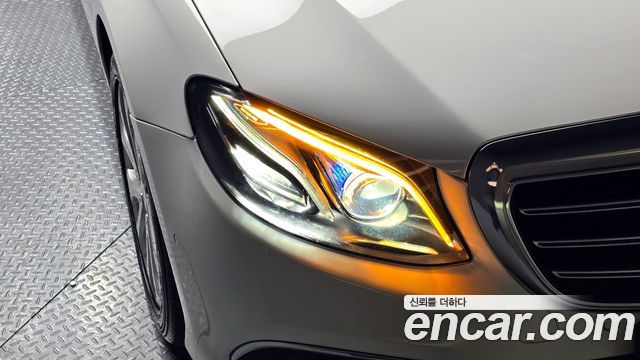 Mercedes-Benz E-Class E220d Exclusive