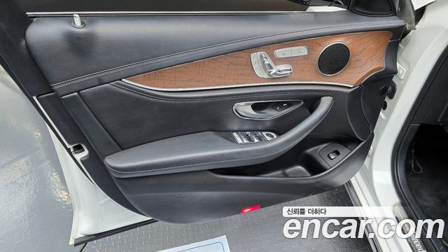 Mercedes-Benz E-Class E220d Exclusive