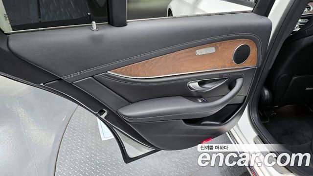 Mercedes-Benz E-Class E220d Exclusive