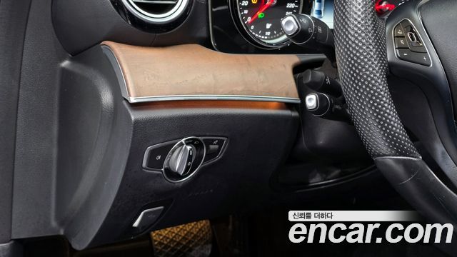 Mercedes-Benz E-Class E220d Exclusive