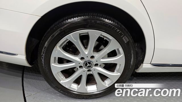 Mercedes-Benz E-Class E220d 4MATIC Exclusive