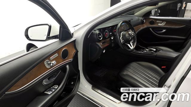 Mercedes-Benz E-Class E220d 4MATIC Exclusive