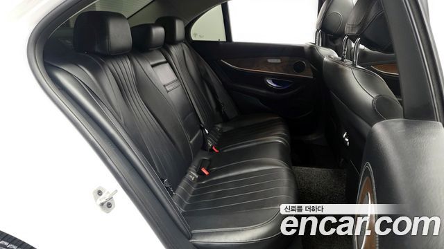 Mercedes-Benz E-Class E220d 4MATIC Exclusive