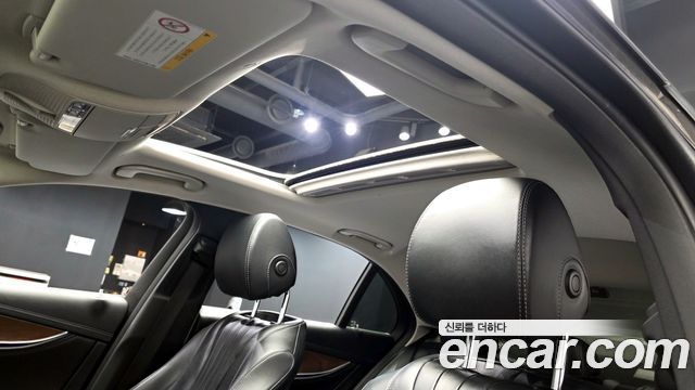 Mercedes-Benz E-Class E220d 4MATIC Exclusive