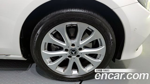 Mercedes-Benz E-Class E220d 4MATIC Exclusive