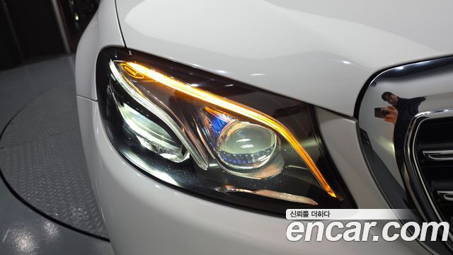 Mercedes-Benz E-Class E220d 4MATIC Exclusive