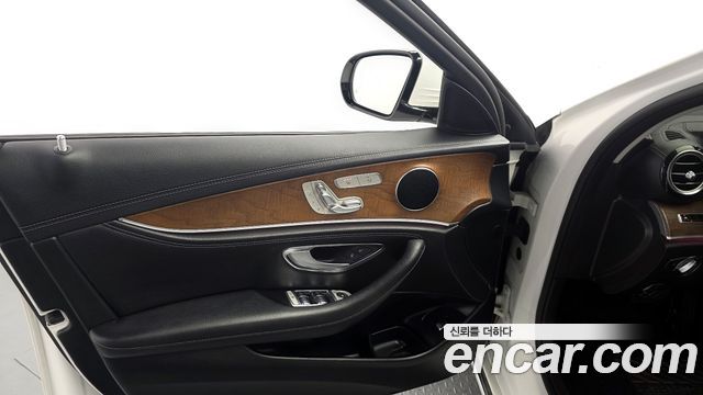 Mercedes-Benz E-Class E220d 4MATIC Exclusive