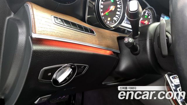 Mercedes-Benz E-Class E220d 4MATIC Exclusive