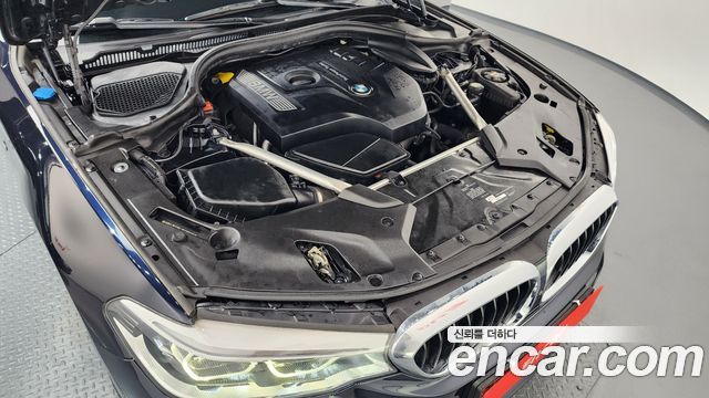 BMW 5-Series 530i M Sport Package Plus