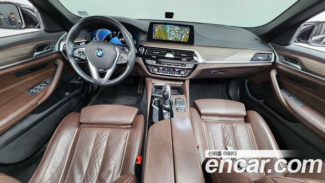 BMW 5-Series 530i M Sport Package Plus