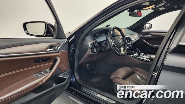 BMW 5-Series 530i M Sport Package Plus