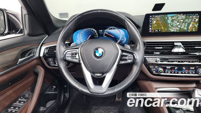 BMW 5-Series 530i M Sport Package Plus