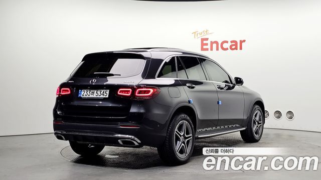 Mercedes-Benz GLC-Class GLC300e 4MATIC