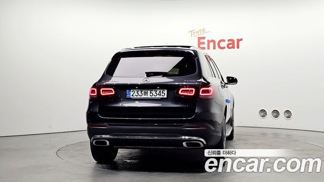 Mercedes-Benz GLC-Class GLC300e 4MATIC