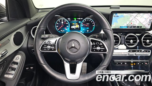 Mercedes-Benz GLC-Class GLC300e 4MATIC