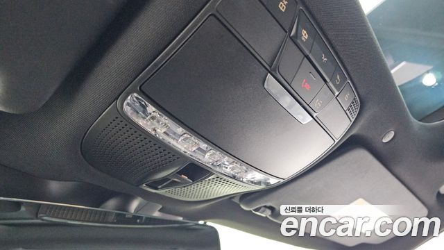 Mercedes-Benz GLC-Class GLC300e 4MATIC