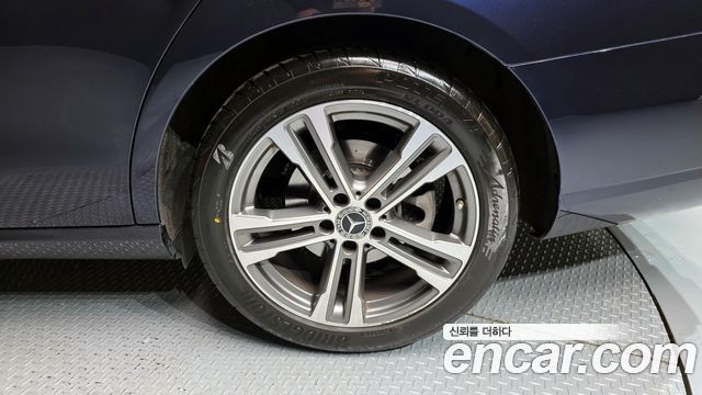 Mercedes-Benz E-Class E250 Avantgarde
