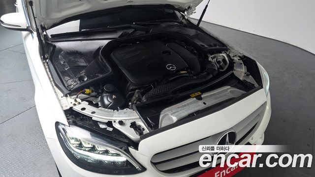 Mercedes-Benz C-Class C200