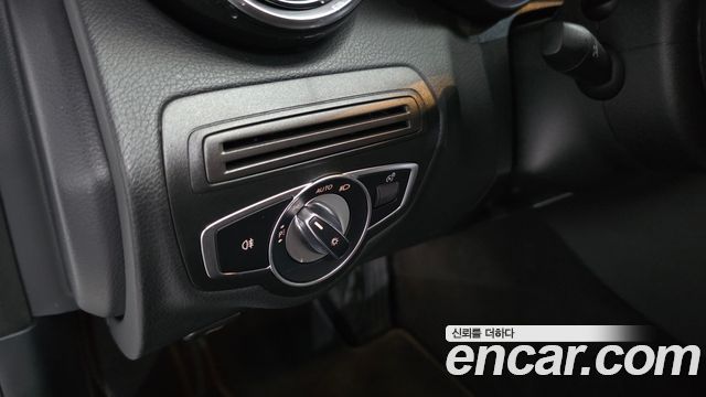 Mercedes-Benz C-Class C200