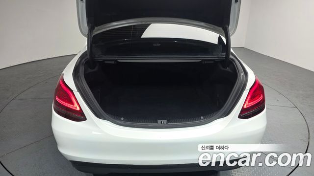 Mercedes-Benz C-Class C200
