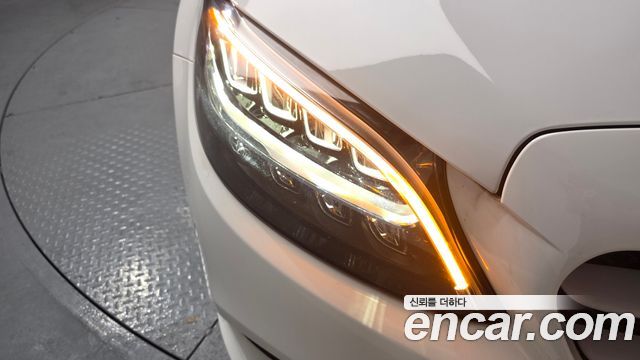 Mercedes-Benz C-Class C200