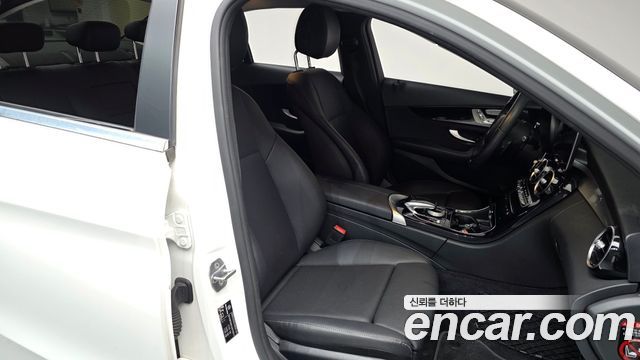 Mercedes-Benz C-Class C200