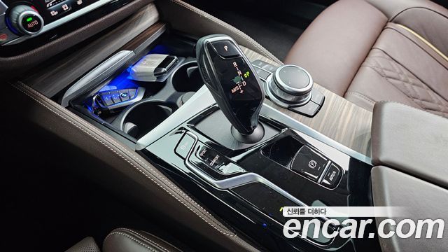 BMW 5-Series 530i Luxury