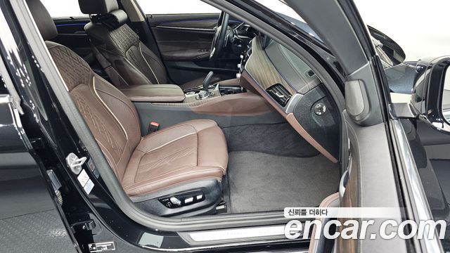 BMW 5-Series 530i Luxury