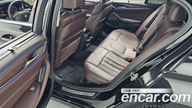 BMW 5-Series 530i Luxury