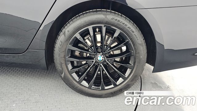 BMW 5-Series 530i Luxury