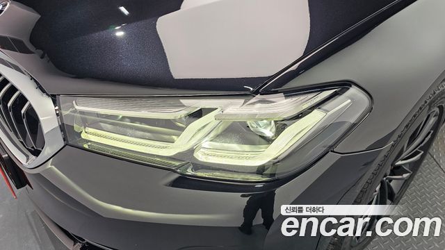 BMW 5-Series 530i Luxury