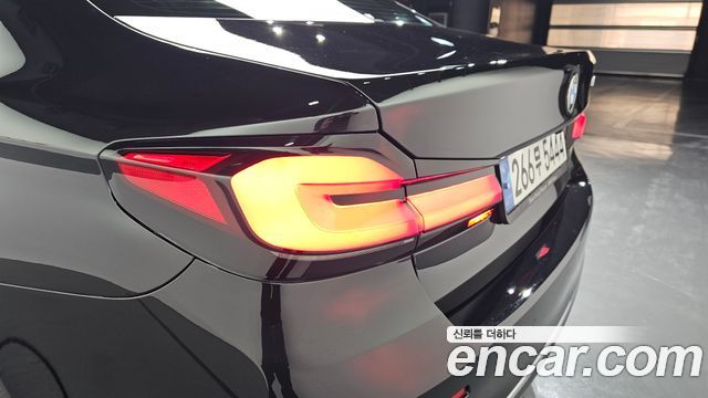 BMW 5-Series 530i Luxury