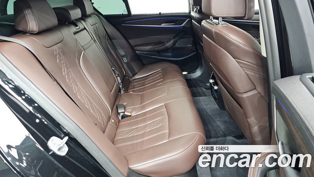 BMW 5-Series 530i Luxury