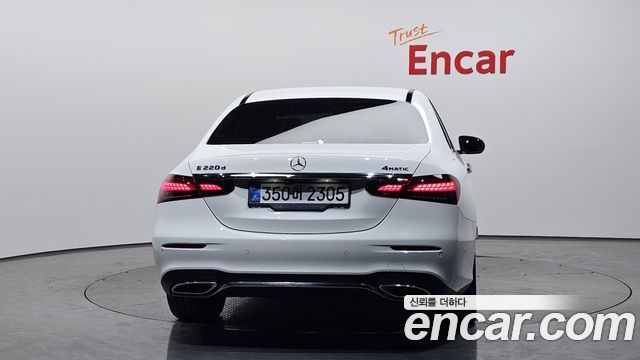 Mercedes-Benz E-Class E220d 4MATIC AMG Line