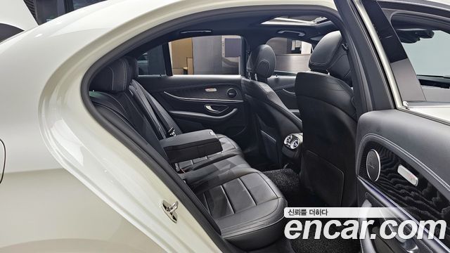 Mercedes-Benz E-Class E220d 4MATIC AMG Line