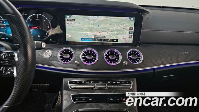 Mercedes-Benz E-Class E220d 4MATIC AMG Line