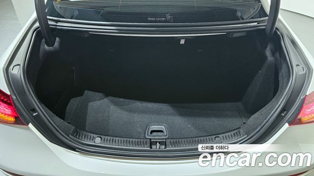 Mercedes-Benz E-Class E220d 4MATIC AMG Line