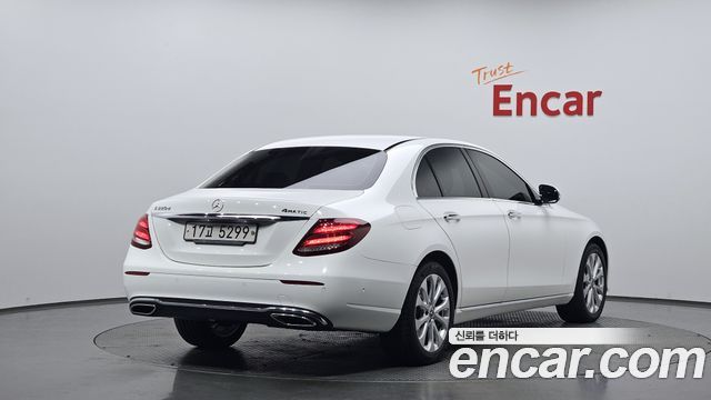 Mercedes-Benz E-Class E220d Avantgarde