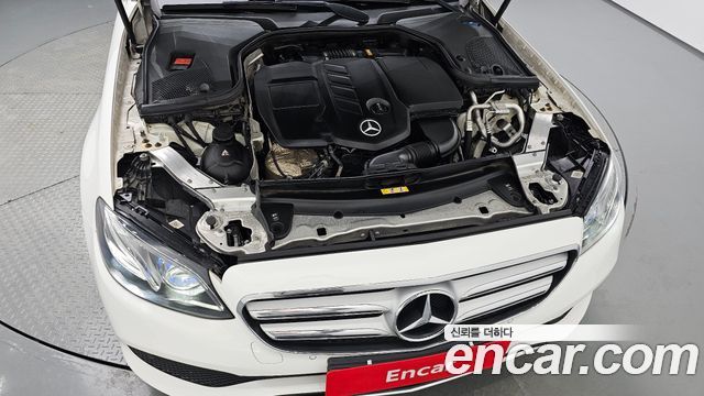 Mercedes-Benz E-Class E220d Avantgarde