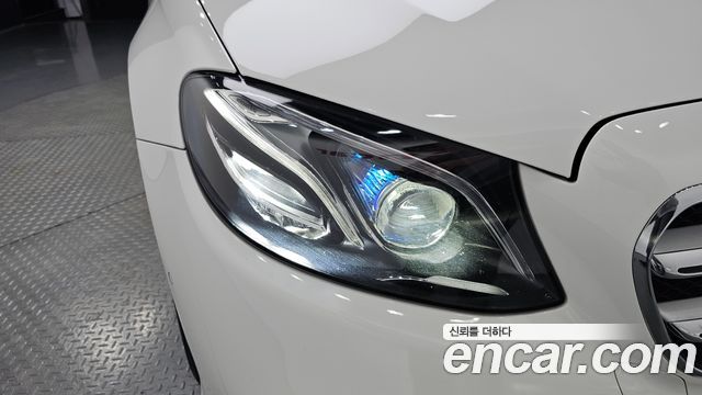 Mercedes-Benz E-Class E220d Avantgarde