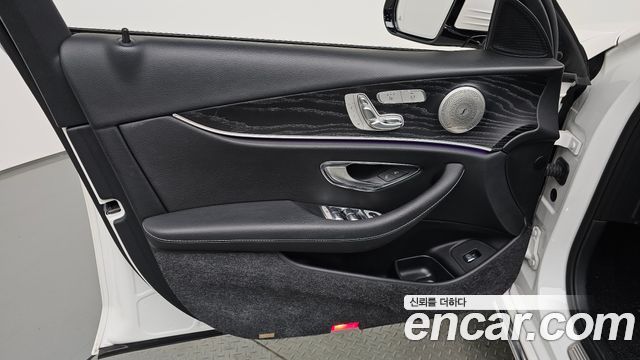 Mercedes-Benz E-Class E220d Avantgarde