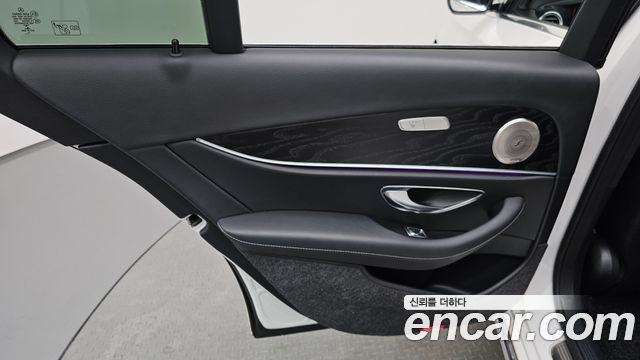 Mercedes-Benz E-Class E220d Avantgarde