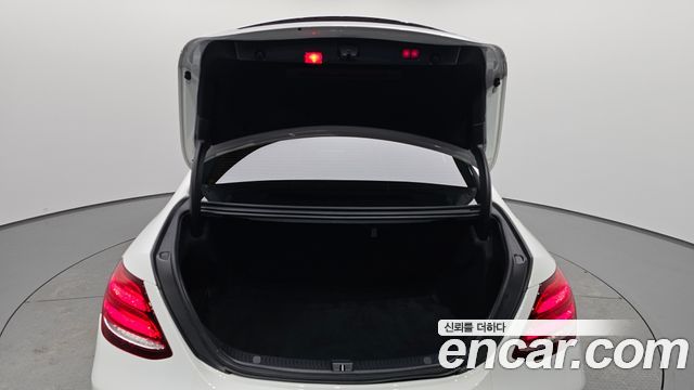Mercedes-Benz E-Class E220d Avantgarde
